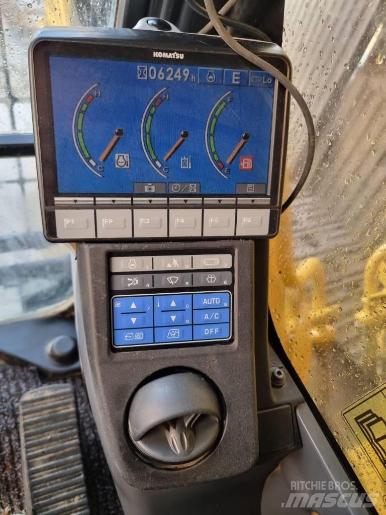 Komatsu PC 210-8 Lánctalpas kotrók