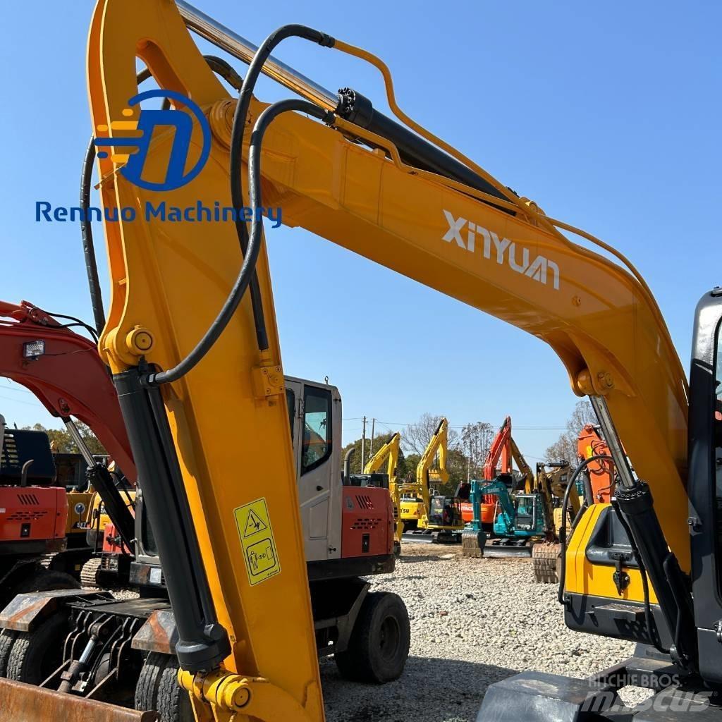 Xinyuan C75W Gumikerekes kotrók