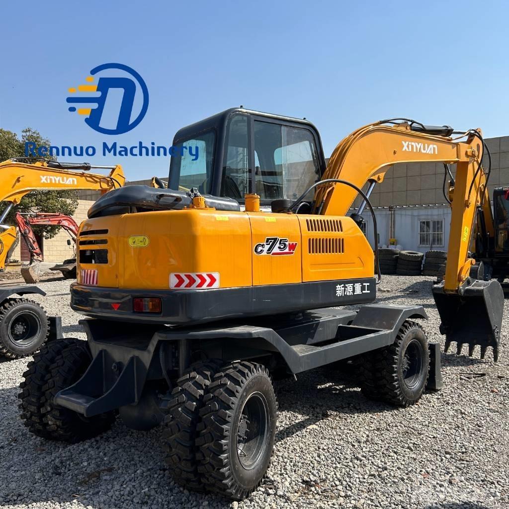 Xinyuan C75W Gumikerekes kotrók
