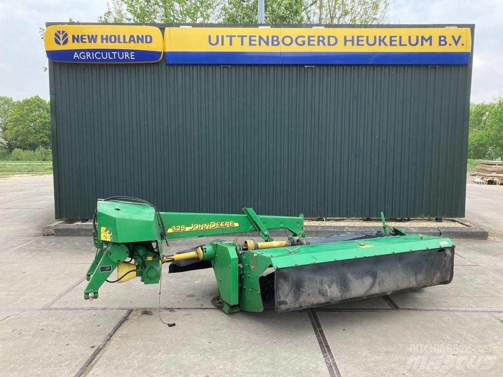 John Deere 328 Kaszák
