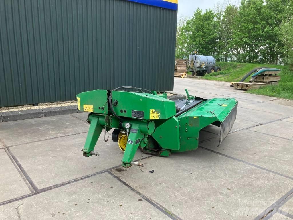 John Deere 328 Kaszák
