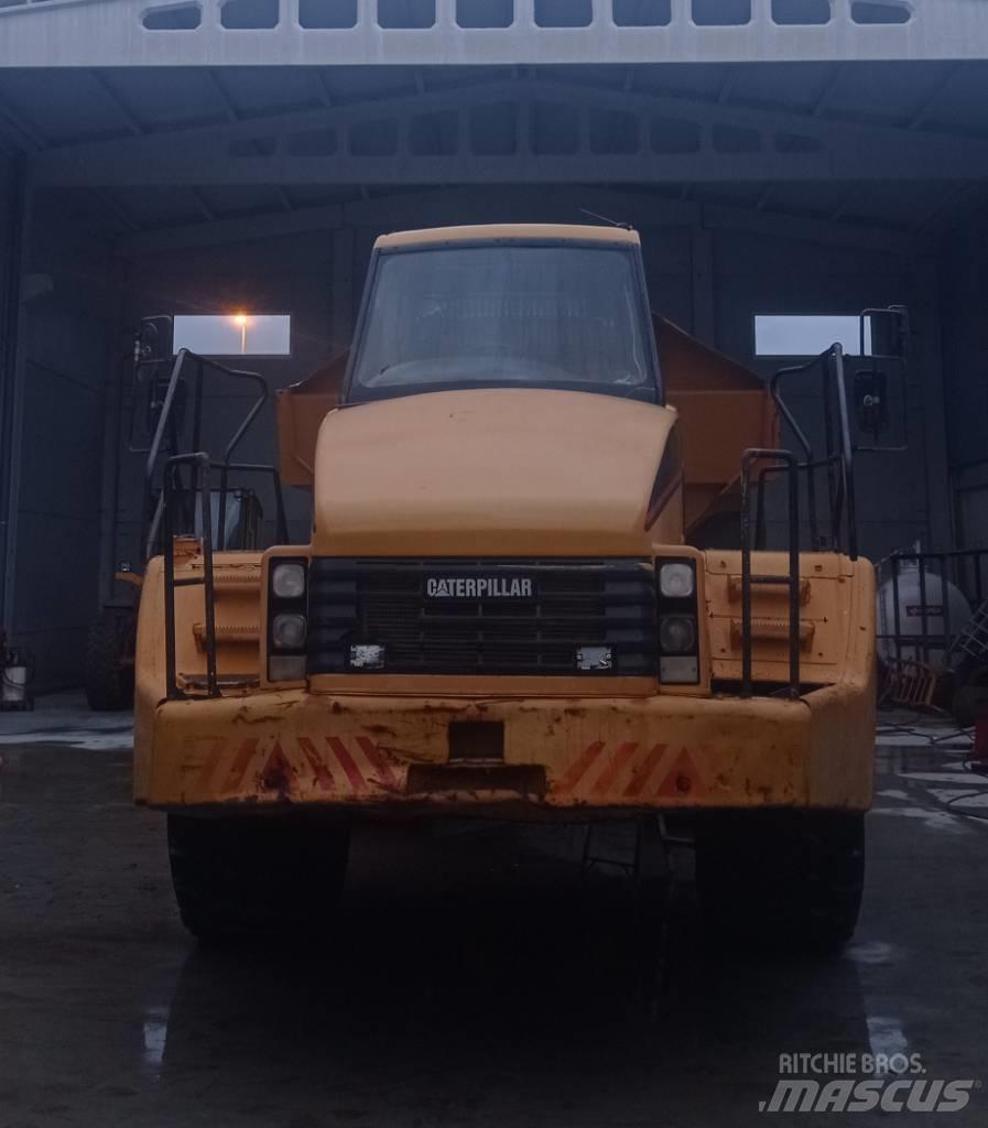 CAT 740 Csuklósdömperek