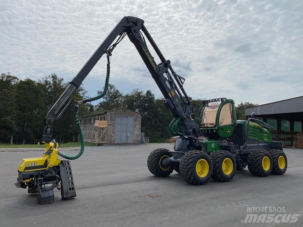 John Deere 1270 G Betakarítók