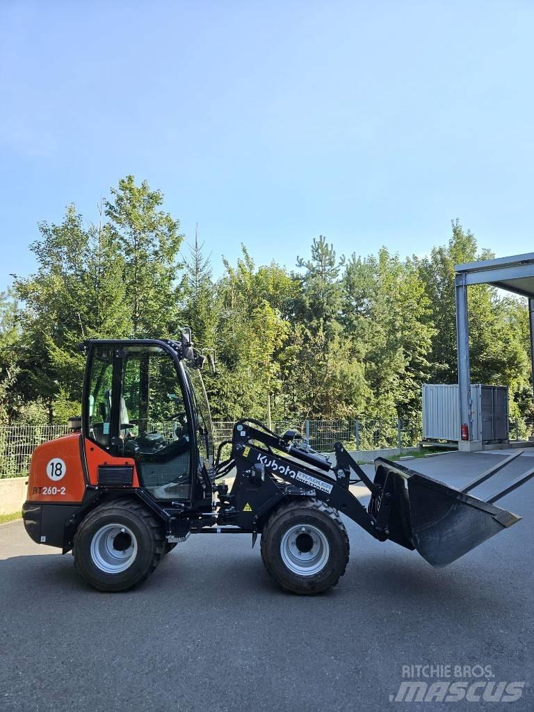 Kubota RT 260-2 Gumikerekes homlokrakodók