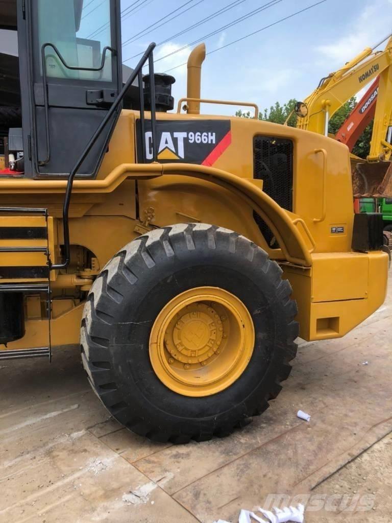 CAT 966H Gumikerekes homlokrakodók