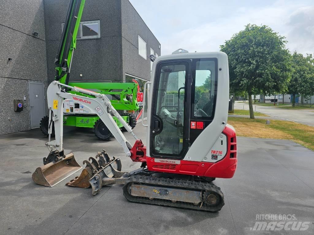Takeuchi TB 216 Mini kotrók < 7t