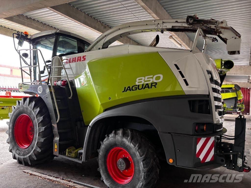 CLAAS Jaguar 850 Önjáró szecskázók