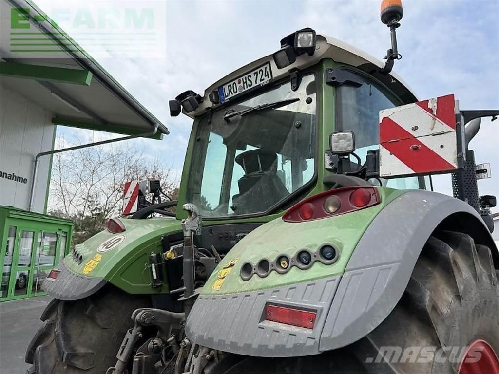Fendt 724 vario s4 Traktorok