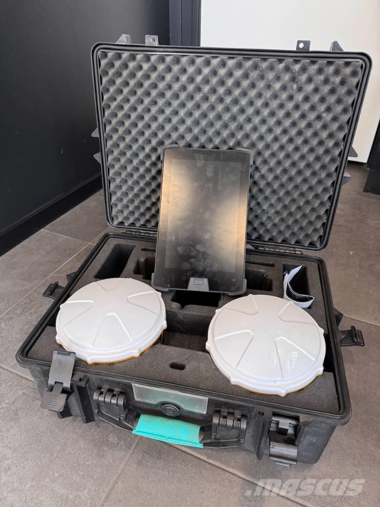 CAT 323 Lánctalpas kotrók