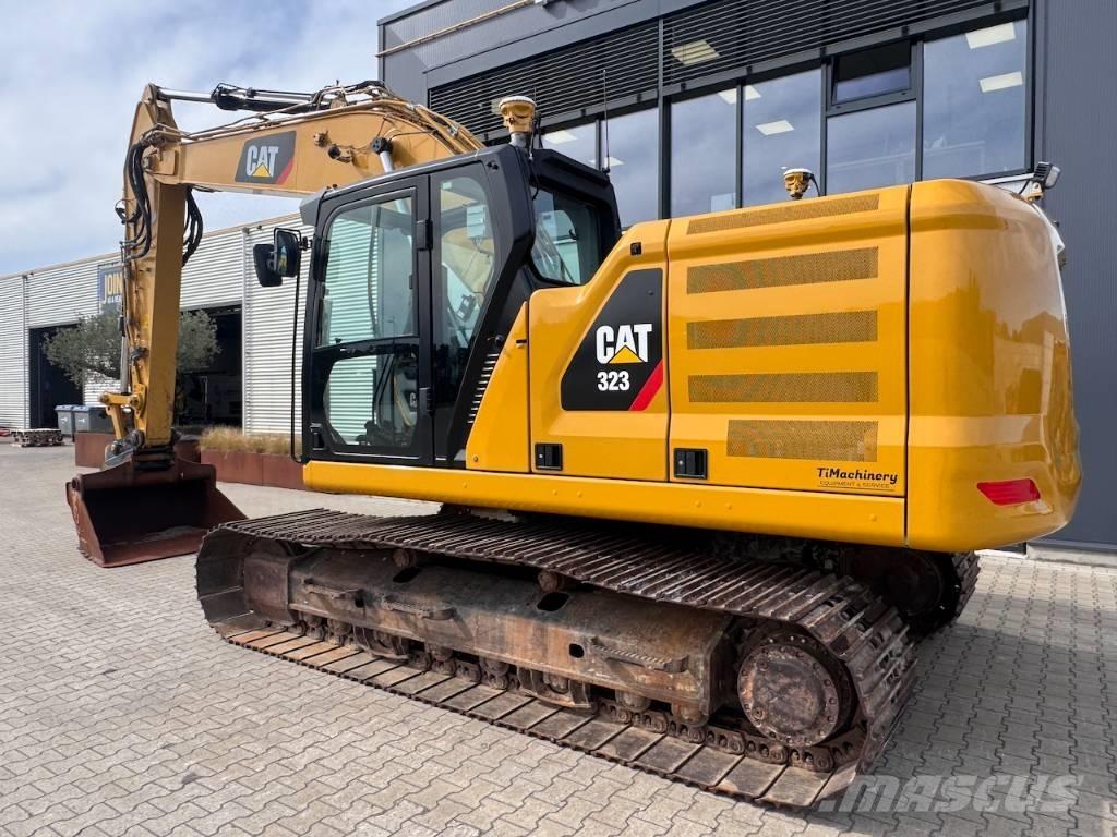CAT 323 Lánctalpas kotrók