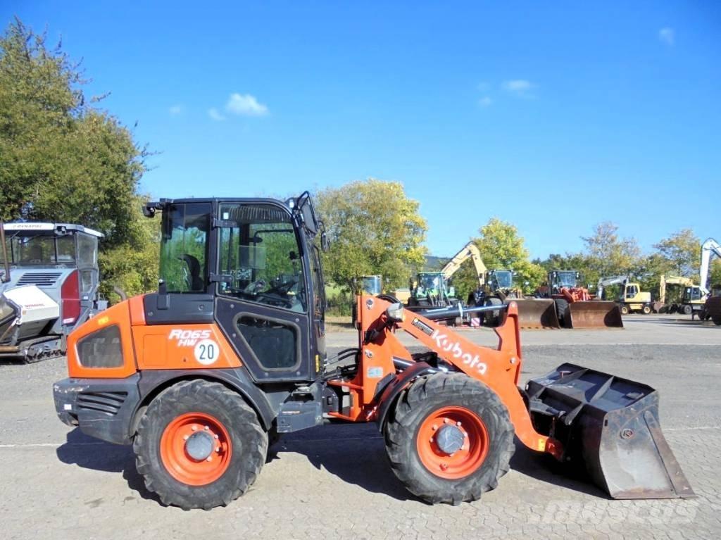 Kubota R 065 Gumikerekes homlokrakodók