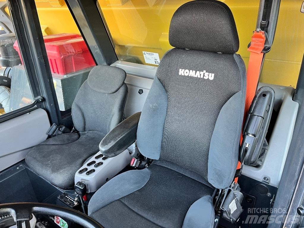 Komatsu 605-8 Nehézdömper