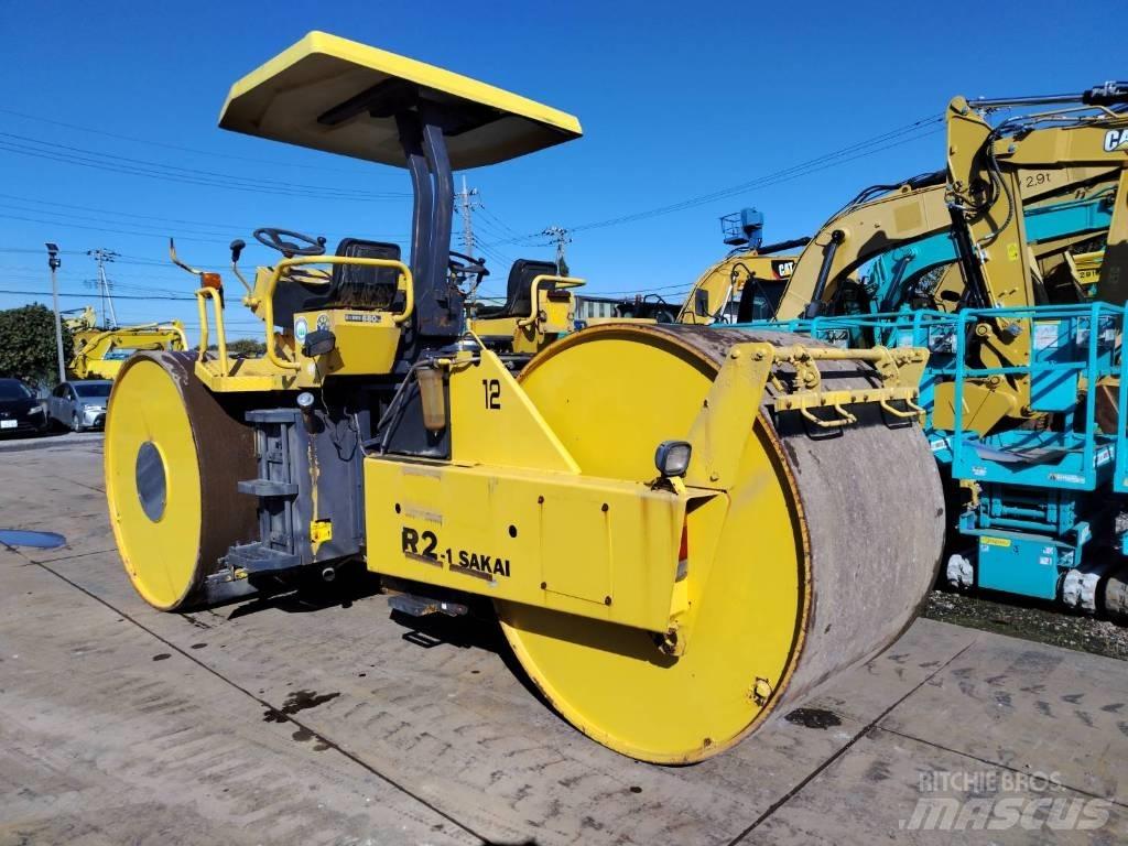 Sakai R 2-1 Ikerdobos hengerek