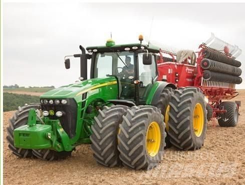 John Deere JD8270 Traktorok