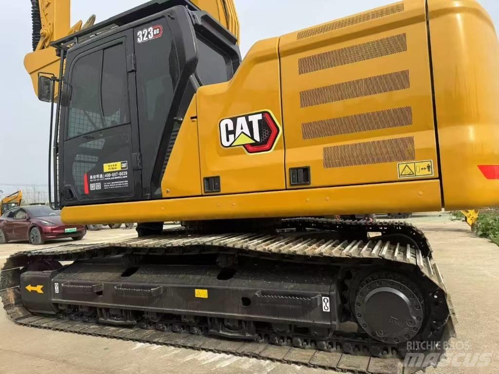 CAT 323GC Lánctalpas kotrók