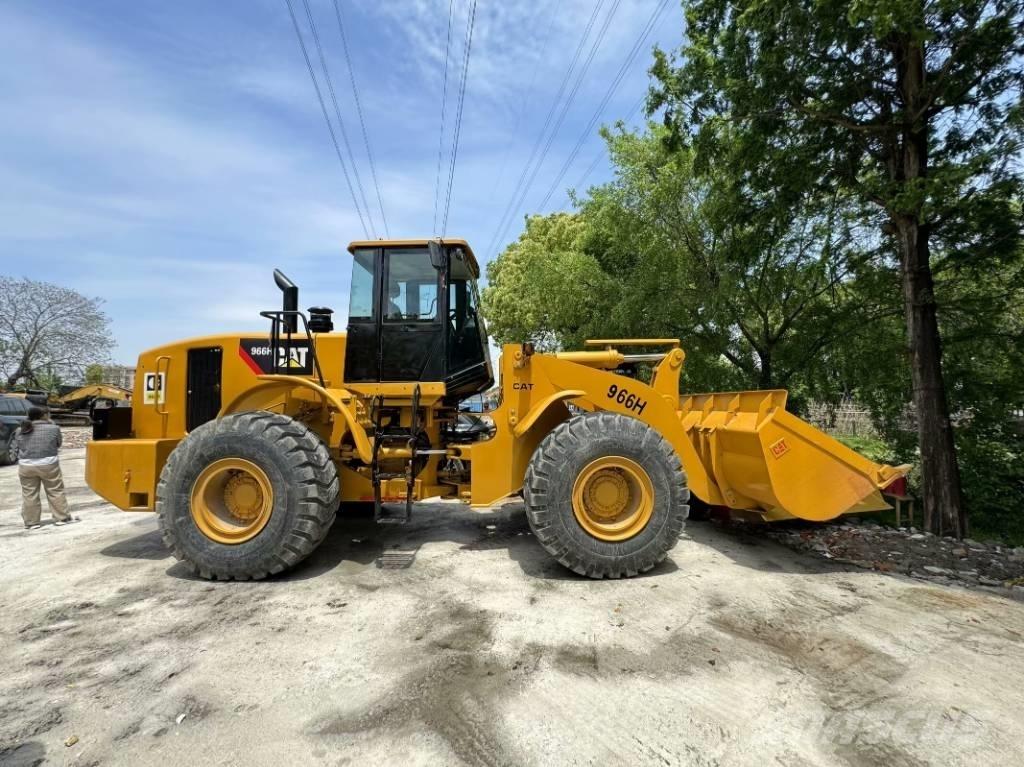 CAT 966 H Gumikerekes homlokrakodók
