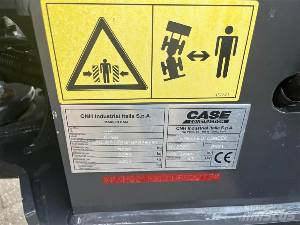 CASE 21F Gumikerekes homlokrakodók