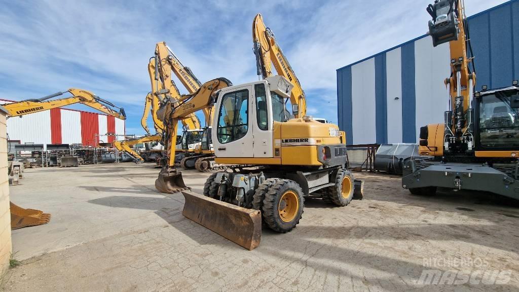 Liebherr A 309 Gumikerekes kotrók