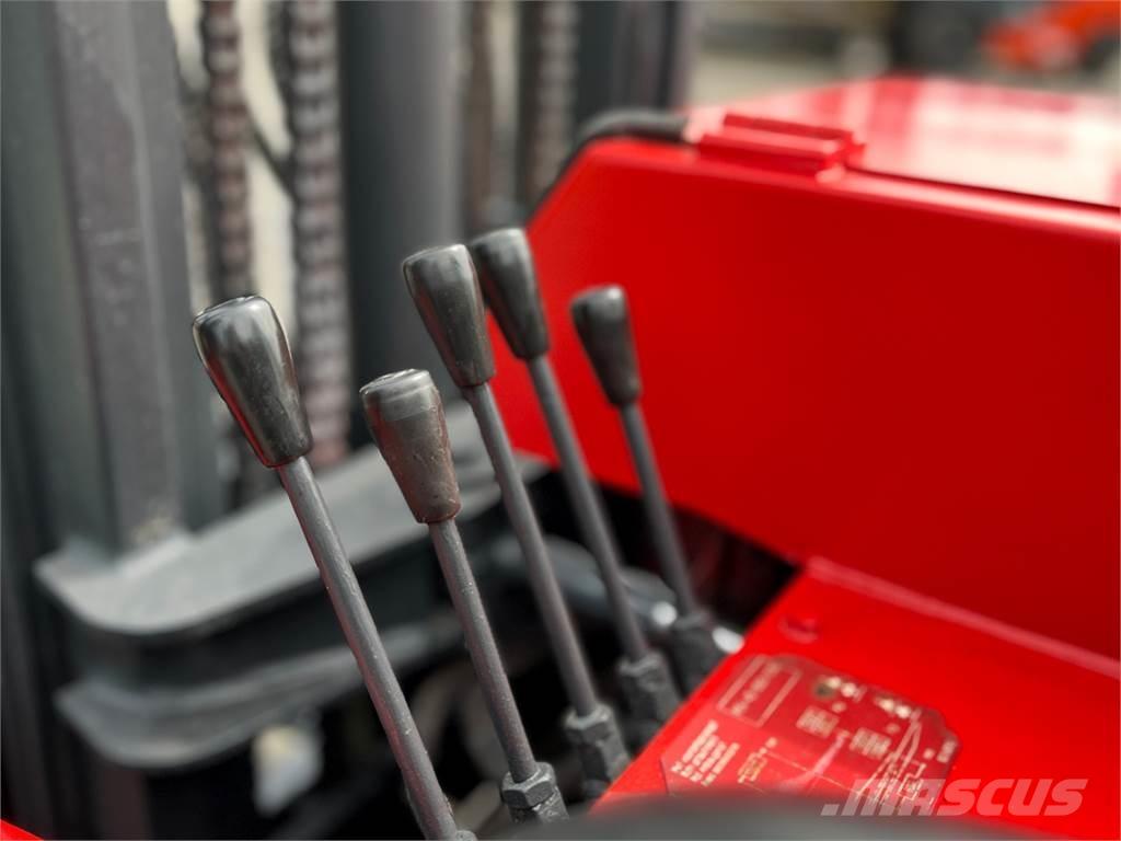 Moffett M3 20.4 Teherautóra szerelt targonca