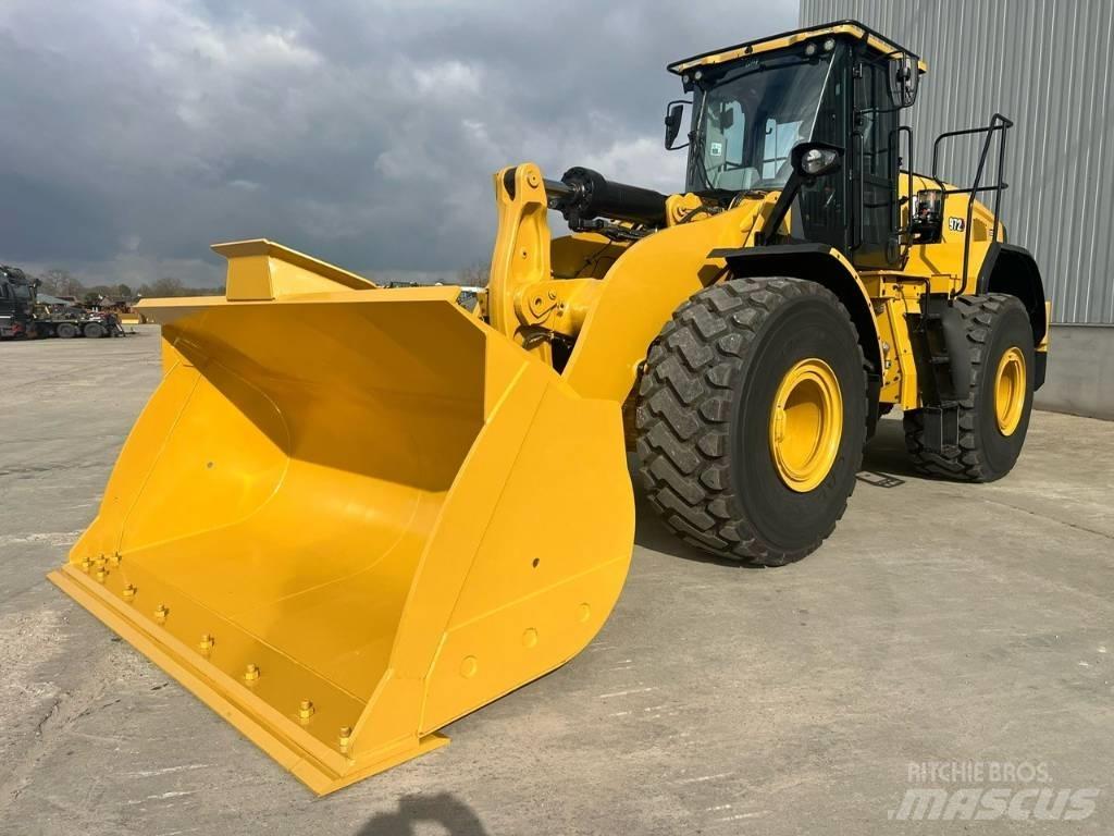 CAT 972 Gumikerekes homlokrakodók