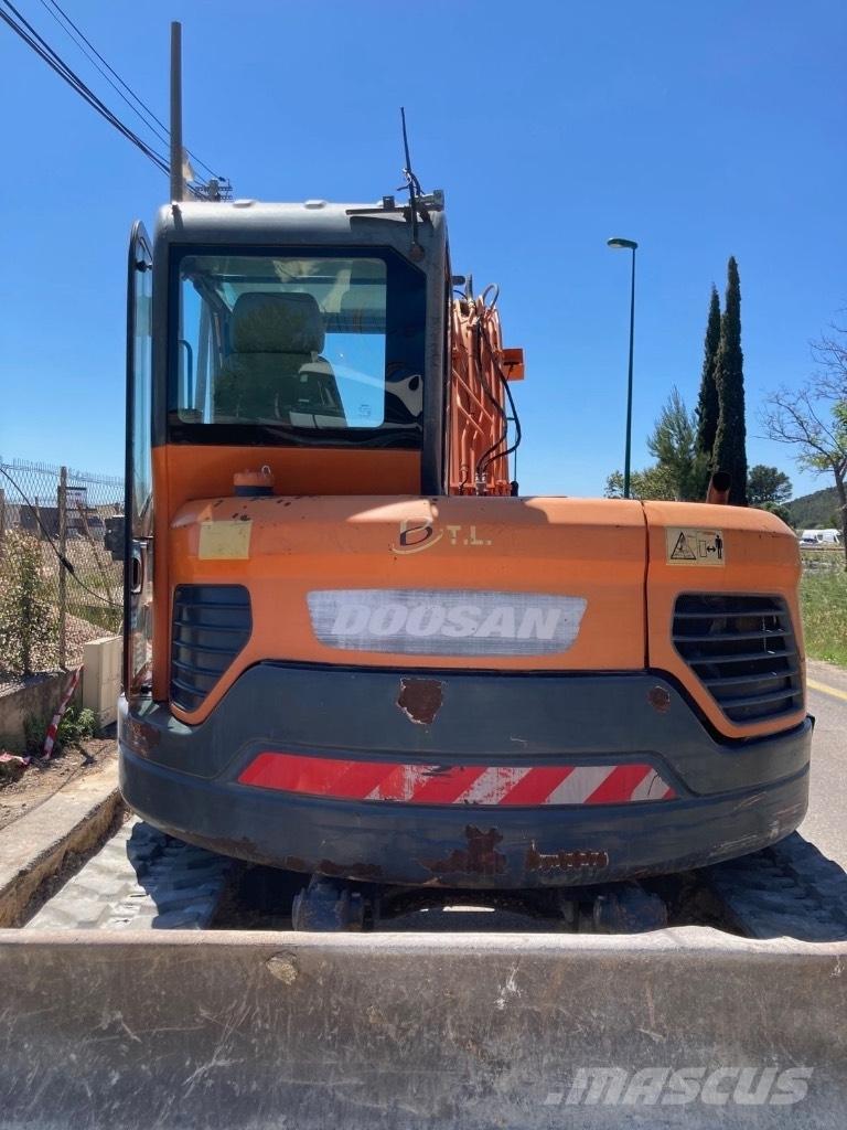 Doosan DX 85 R-3 Közepes (midi) kotrók 7 t - 12 t