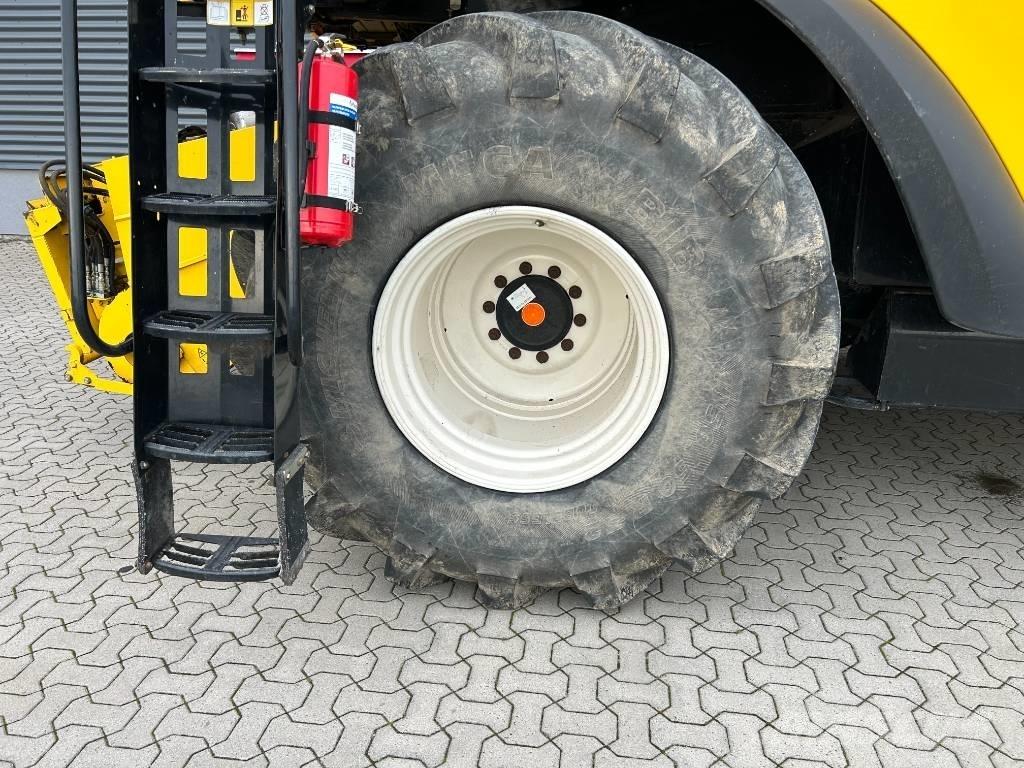 New Holland CR 9080 Kombájnok