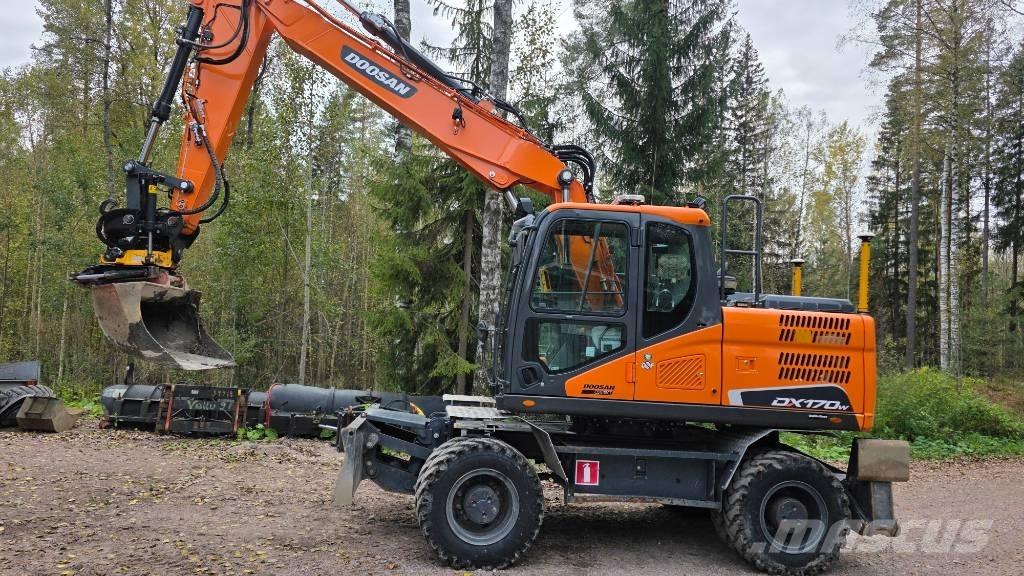 Doosan DX 170 W Gumikerekes kotrók