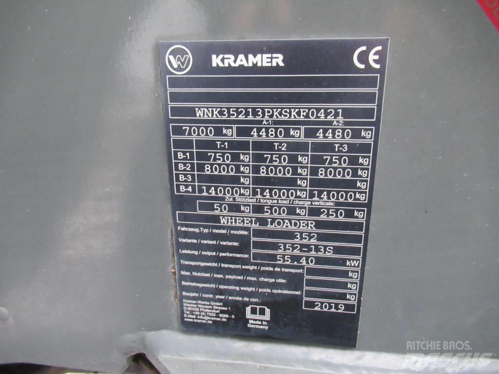 Kramer 8105 Gumikerekes homlokrakodók