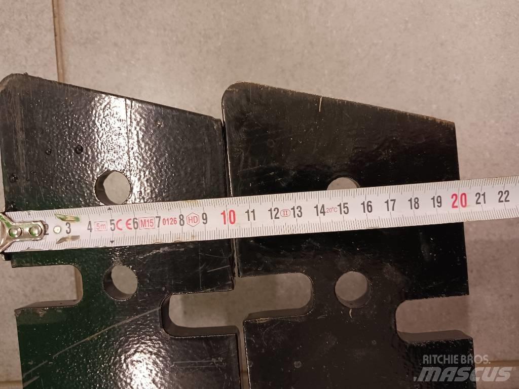 Esko Lingon Terät Hómarók