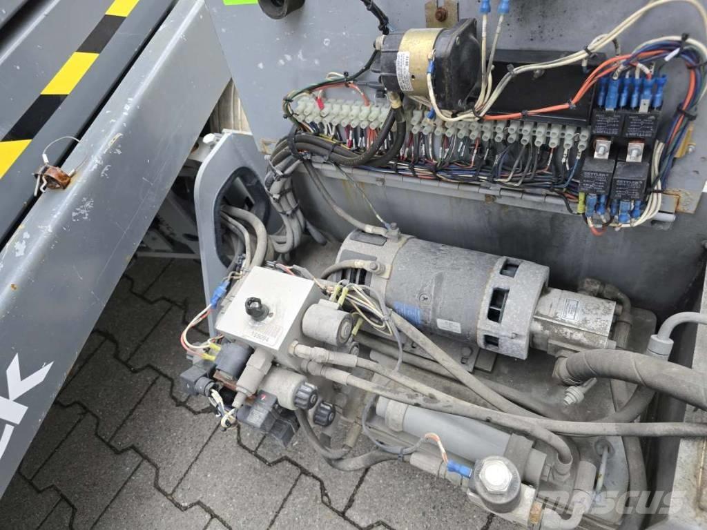 SkyJack SJ 3226 Ollós emelők