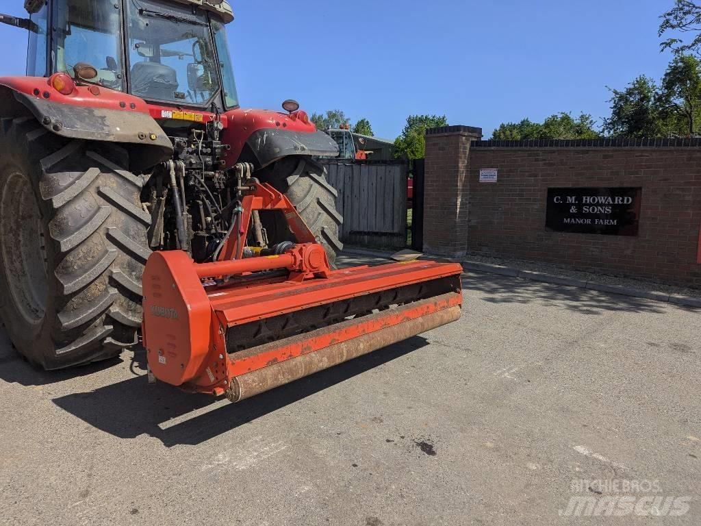 Kubota SE3230 Kaszák