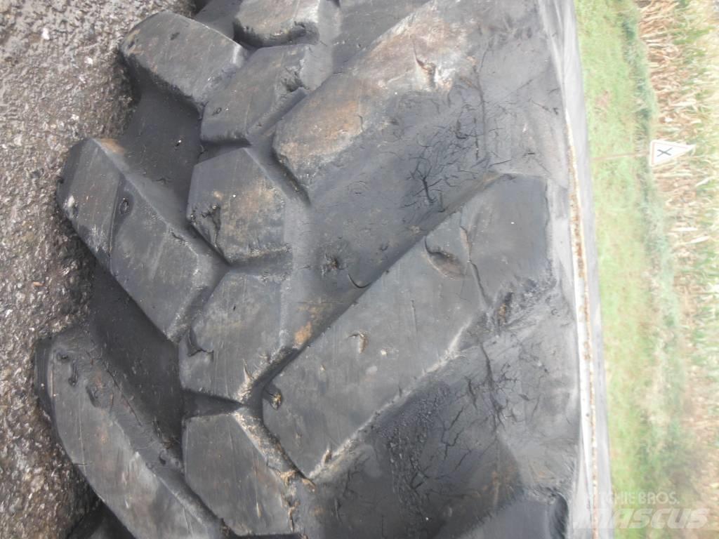 Michelin 15R22.5 Gumiabroncsok, kerekek és felnik