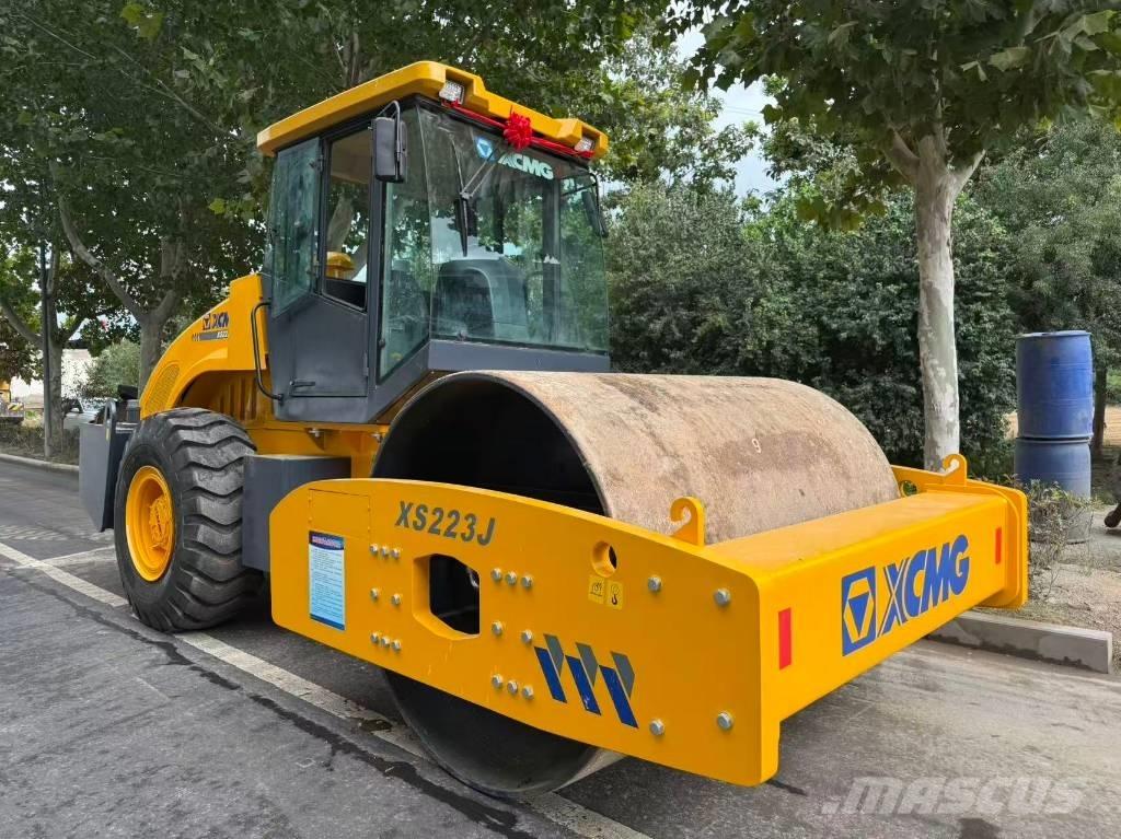 XCMG XS 223 J Egydobos hengerek