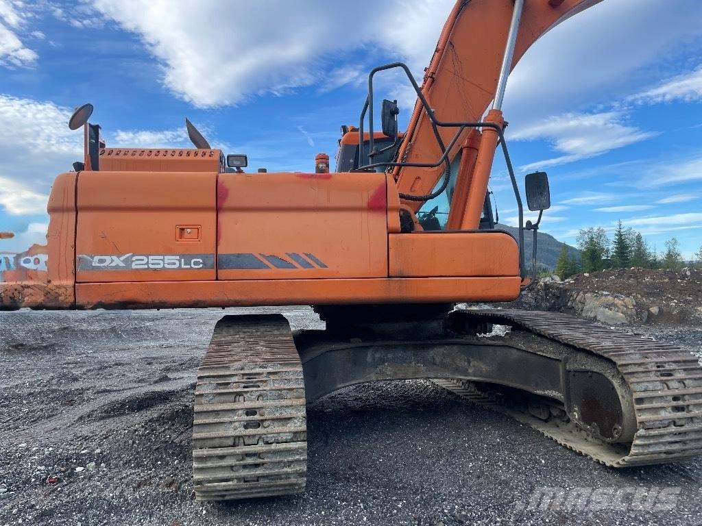 Doosan DX 255 LC-3 Lánctalpas kotrók