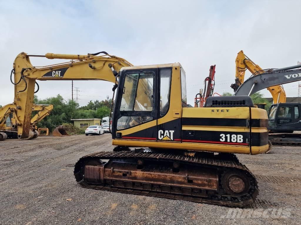 CAT 318 B L Lánctalpas kotrók