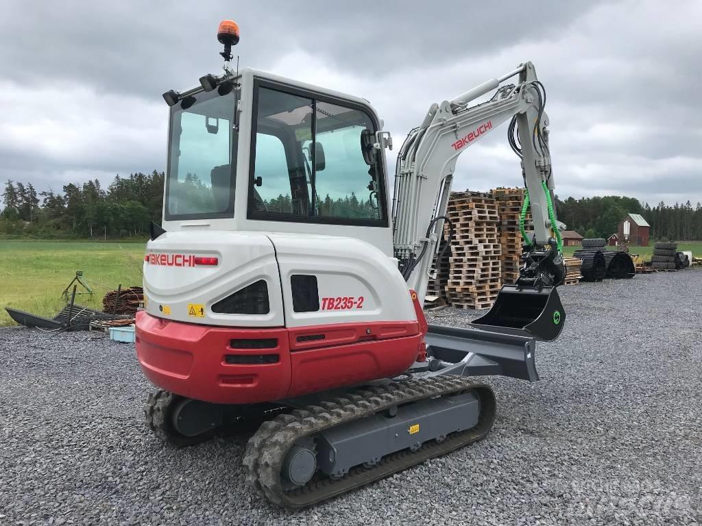 Takeuchi TB235-2 Mini kotrók < 7t