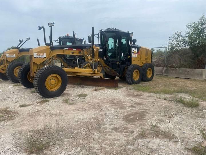 CAT 140 M 2 Gréderek