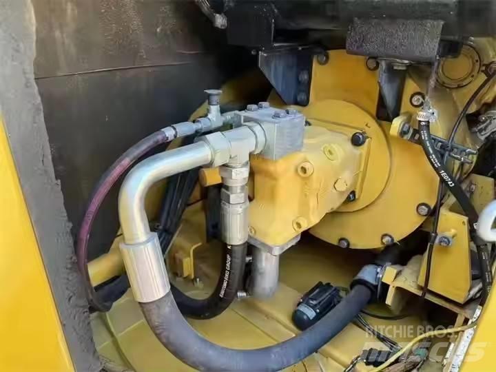 CAT 307 Lánctalpas kotrók