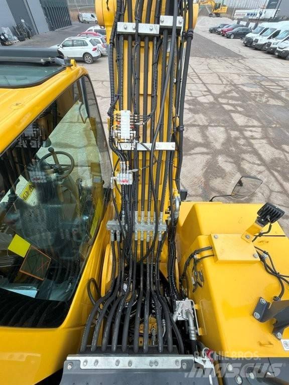 Komatsu PW160-11 Gumikerekes kotrók