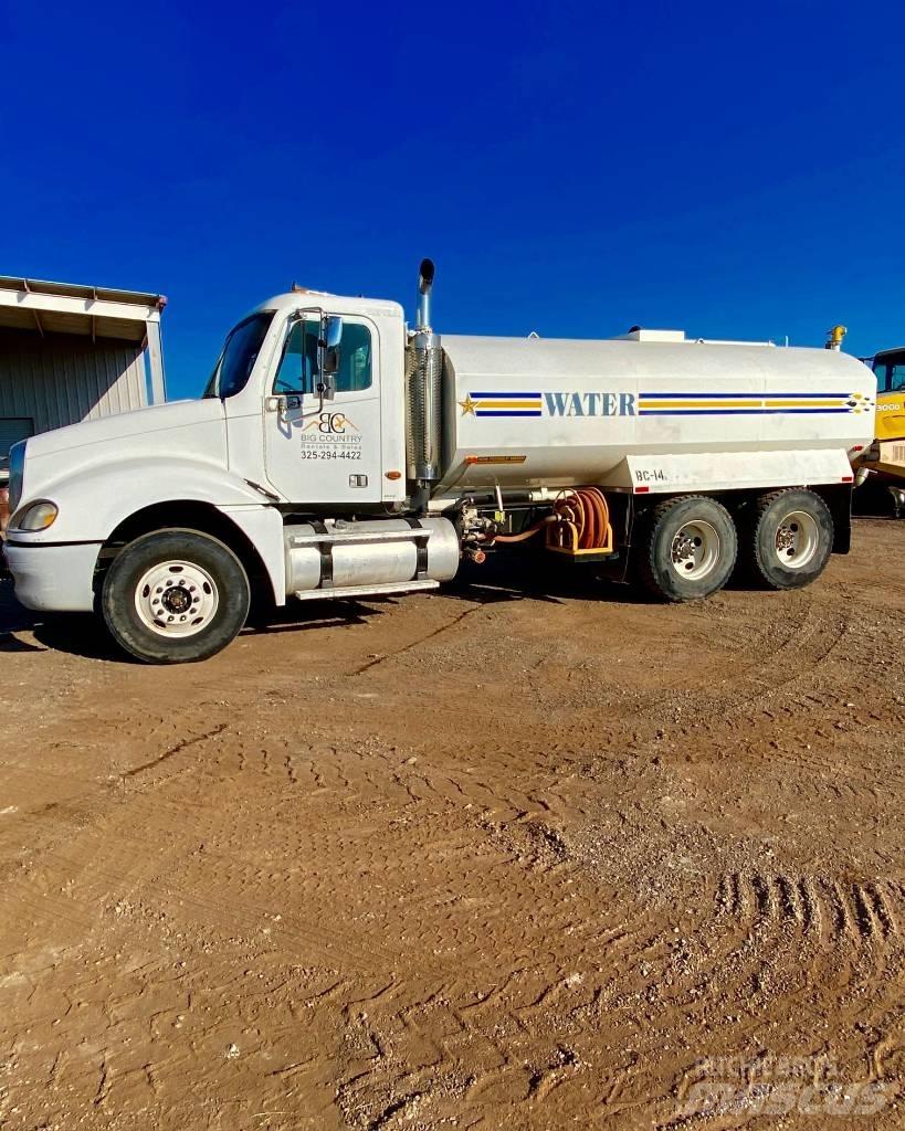 Freightliner CL120 Vízszállító teherautók