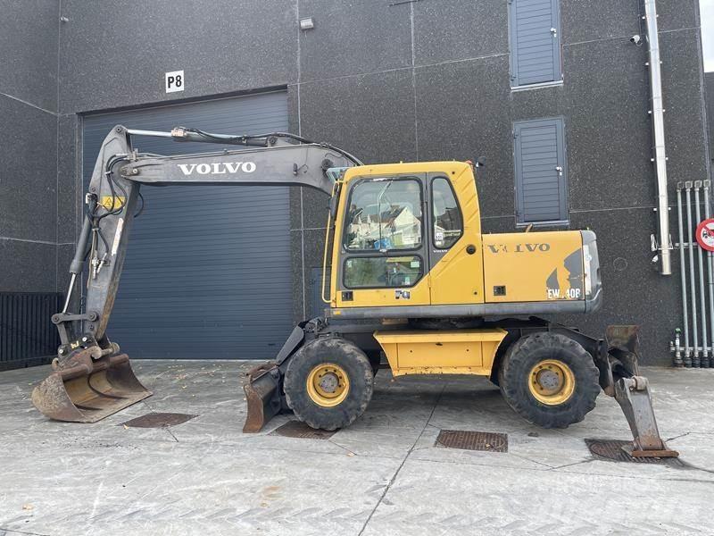 Volvo EW 140 B Gumikerekes kotrók