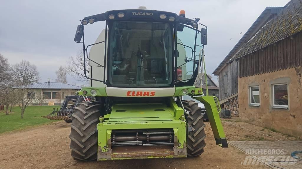 CLAAS Tucano 440 Kombájnok