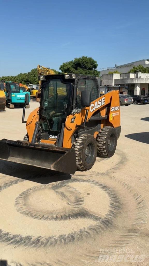 CASE SR 200 Kompaktrakodók