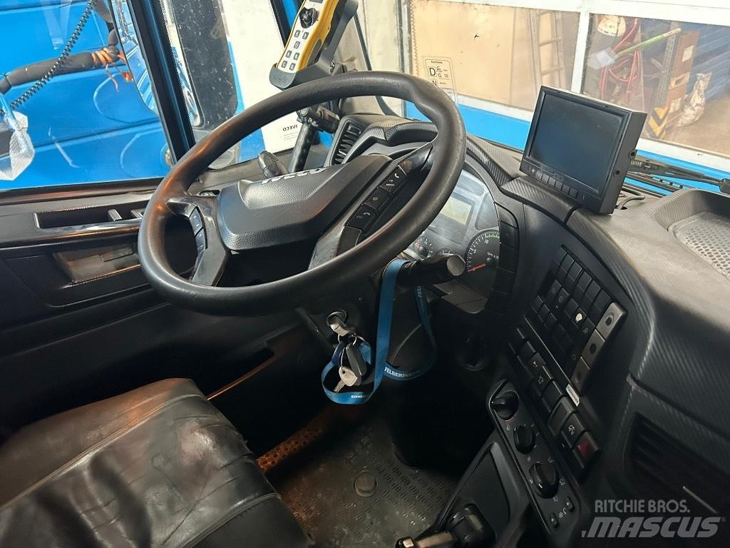 Iveco Trakker 450 Hidraulikus konténerszállító