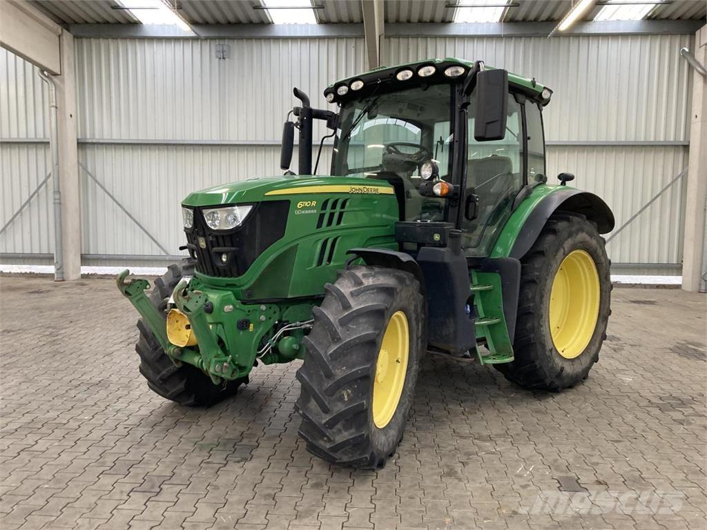 John Deere 6110R Traktorok