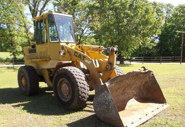 CAT 926 E Gumikerekes homlokrakodók