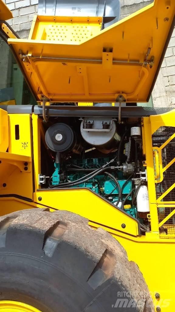 Volvo L 90 F Gumikerekes homlokrakodók