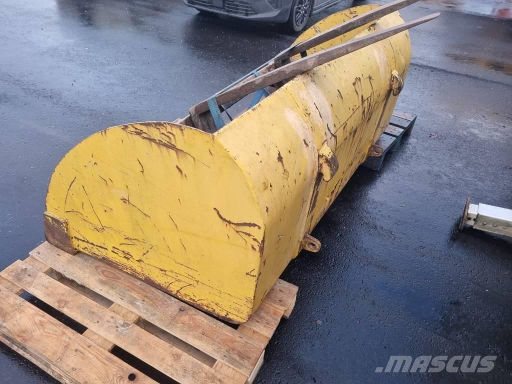 Volvo LM 640 Gumikerekes homlokrakodók