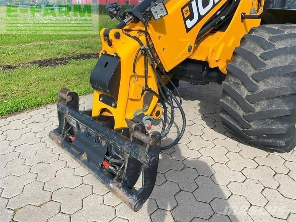 JCB tm 220 - 40 km/h Teleszkópos mezőgazdasági rakodók