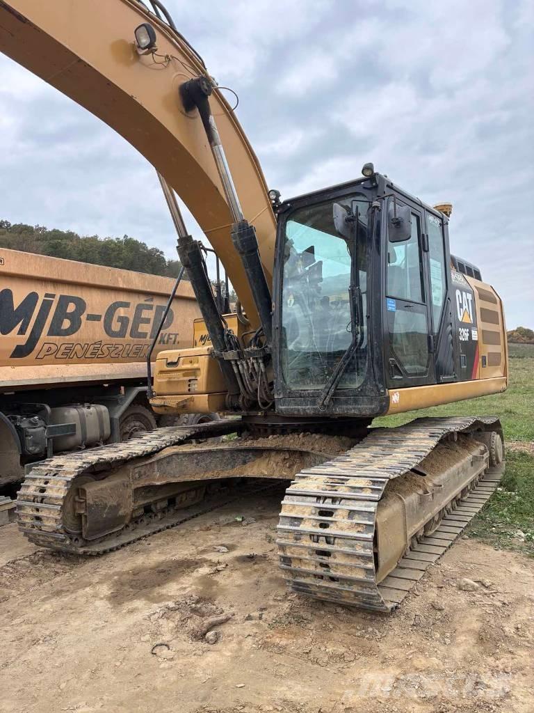 CAT 326 F Lánctalpas kotrók